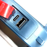 نورافکن دارای خروجی USB با ولتاژ ۵ ولت و جریان ۲ آمپر اسمال سان