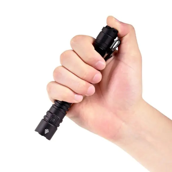 چراغقوه تاکتیکی ACEBEAM TAC 2AA – کوچک، قدرتمند و همیشه آماده